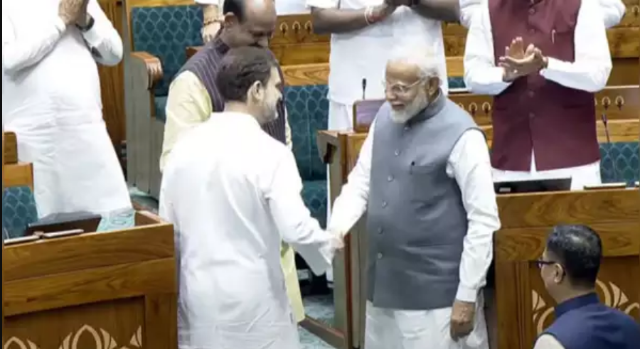 Rahul Gandhi Modi Shakehand