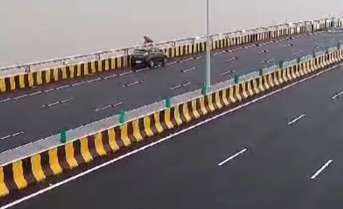 Suicide on atal setu bridge