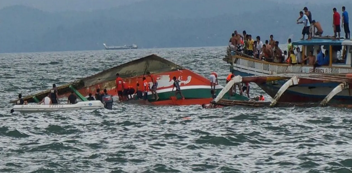 boat capsized in Nigeria