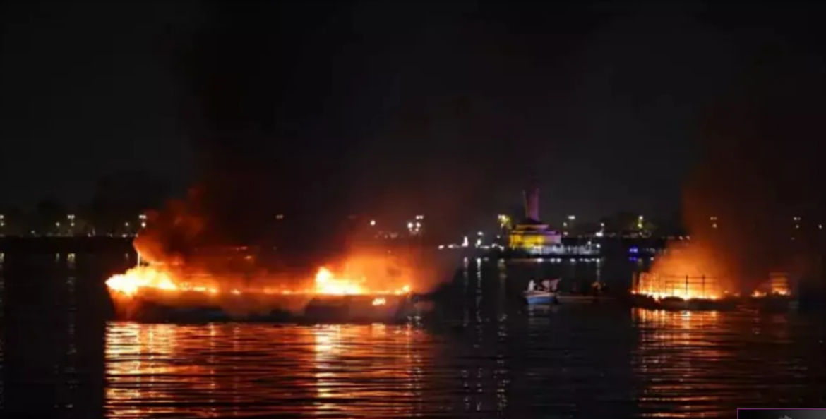 fire in Husssain sagar