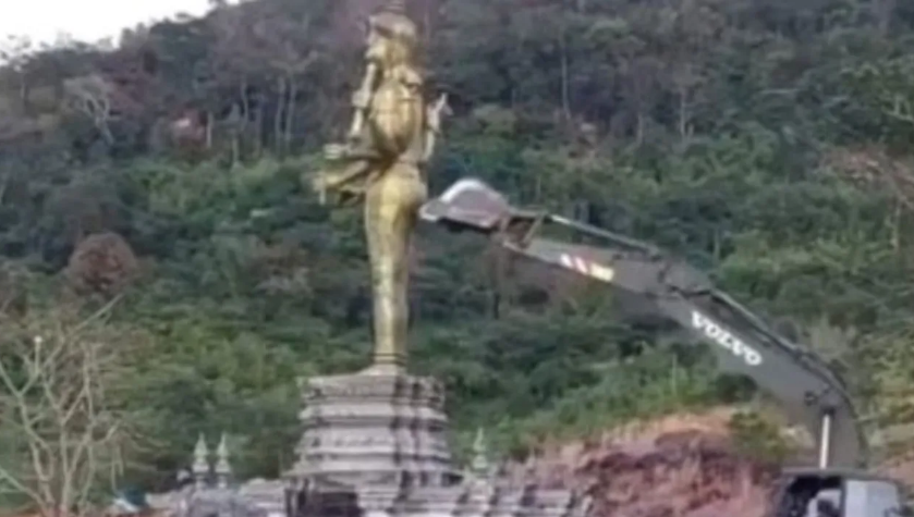 Cambodia Vishnu idol demolish